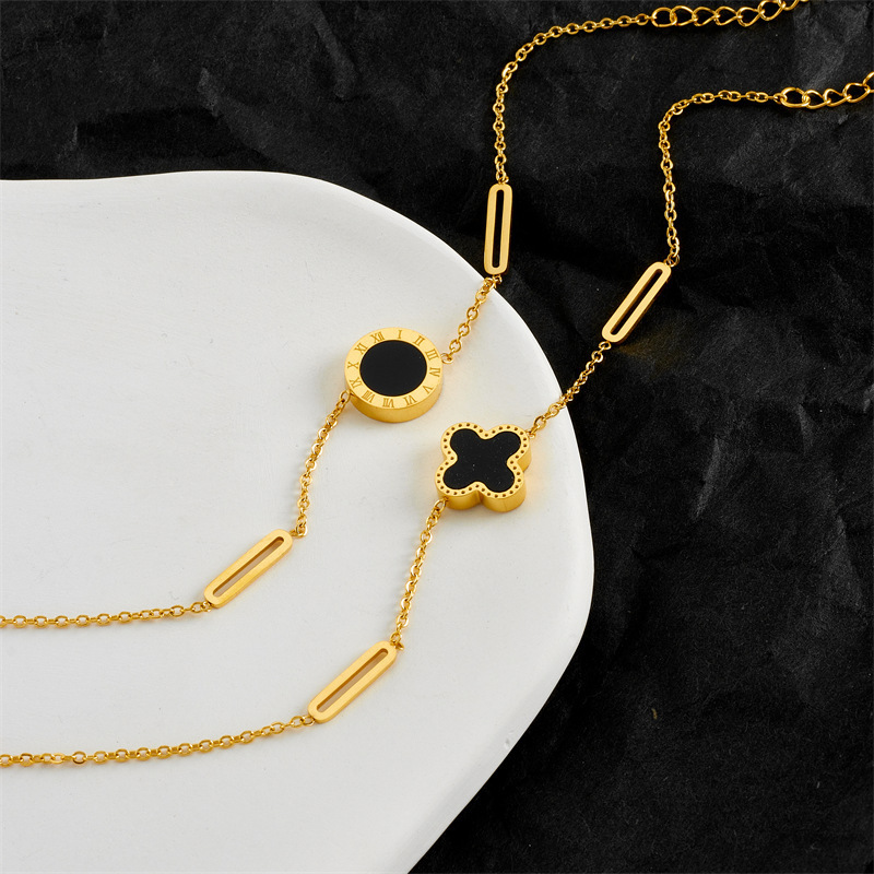 No need to pick Roman double-sided four-leaf clover titanium steel bracelet for bathing women's ins style light luxury simple bracelet personalized jewelry