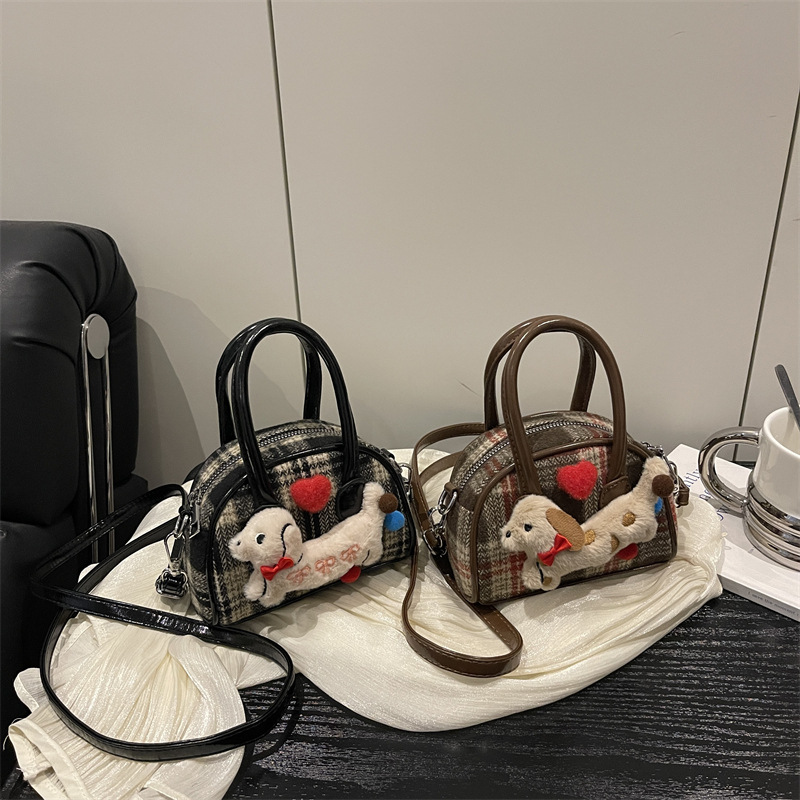 Nuevo bolso infantil caricatura lindo perro mini bolso bebé 2025 otoño invierno cuadrado amor bolso de cambio