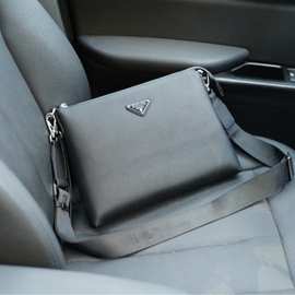 P拉达男士手拿包休闲手抓包真皮商务信封包单肩斜挎包图片实拍