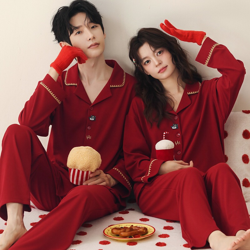 Wedding couple's pajamas in bright red, pure cotton, with a turn-down collar and cardigan style, suitable for spring and autumn, a festive home wear set for couples in their zodiac year Wedding couple's pajamas in bright red, pure cotton, with a turn-down collar and cardigan style, suitable for spring and autumn, a festive home wear set for couples in their zodiac year