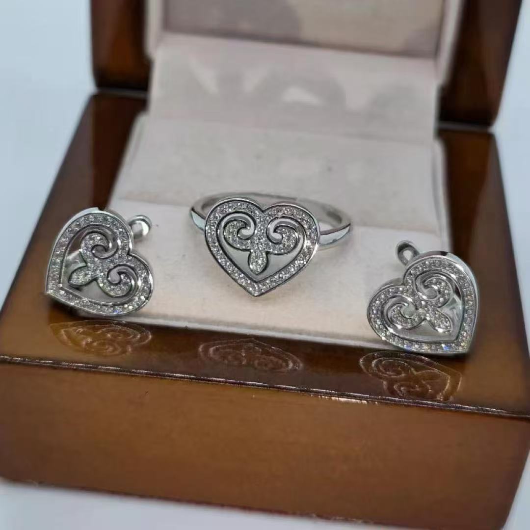 Retro design earrings