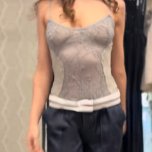 �Ը���ưٴ�͸����˿��������������Ů2026�¿�羳ŷ����ó����