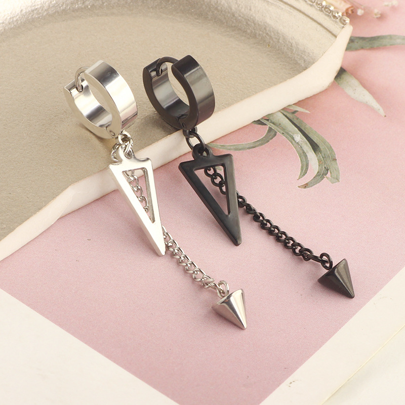 Distinctive Pointed Tapered Titanium Steel Earrings Men's Harajuku Retro Simple Circle Earrings Trendy Hip-Hop Ear Clip Women detail image 7