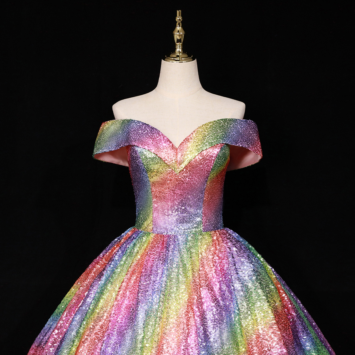 Damenbekleidung Braut verträumtes buntes Paillettenball-Performance-Kostüm mit einer Schulter Hochzeitskleid_voghion.com