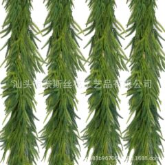 跨境亚马逊 圣诞装饰仿真软胶诺福克藤条 人造圣诞松花环藤蔓挂饰