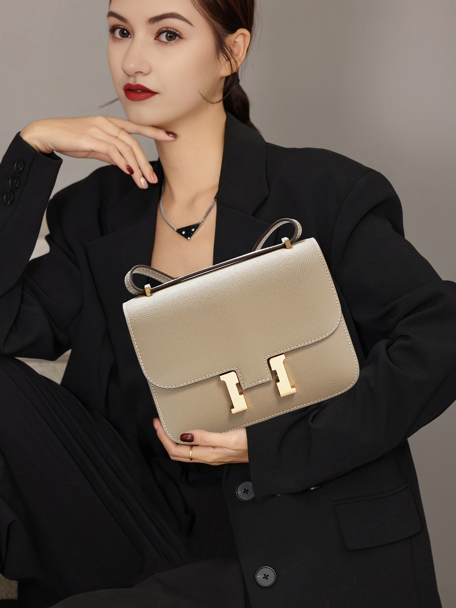 2025 Cowhide H Buckle Kangkang Bag Versatile Crossbody Bag Genuine Leather Simple High-End Summer Shoulder Bag for Women