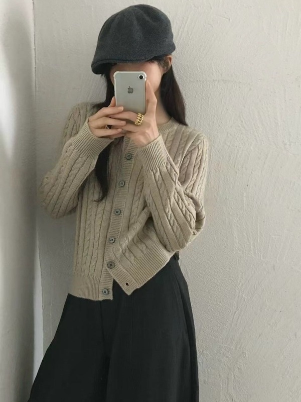 韩国纯色麻花针织开衫女秋季新款外搭宽松圆领短款小个子毛衣外套|undefined