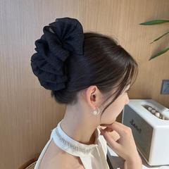 非金属布芸髪飾り両面泡網糸大サイズのクリップがふわふわしています。