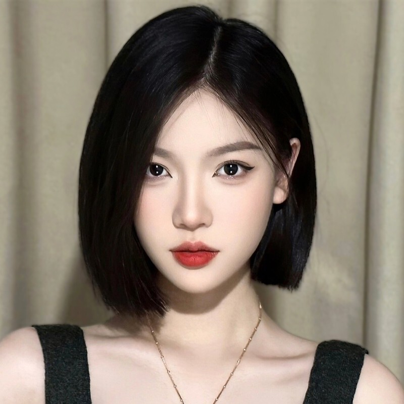 Wig for Girls with Short Straight Hair, Middle-Parted Eight-Character Bangs, One-Size-Fits-All Bobo Head, Natural Artificial Hair, Full Headgear Style Wig for Girls with Short Straight Hair, Middle-Parted Eight-Character Bangs, One-Size-Fits-All Bobo Head, Natural Artificial Hair, Full Headgear Style