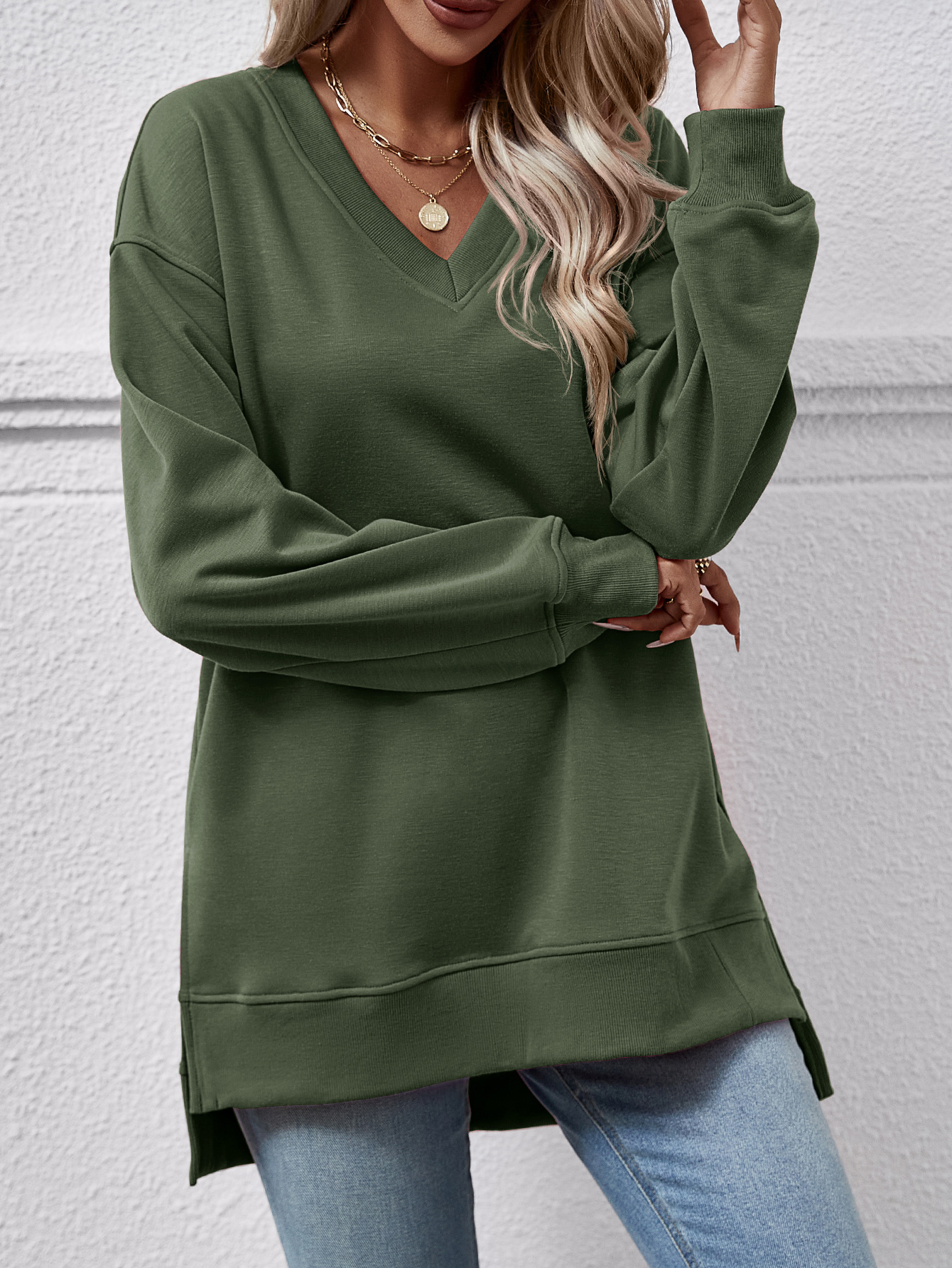 Women's autumn and winter women's sweatshirt solid color V-neck slit front short back long top_voghion.com