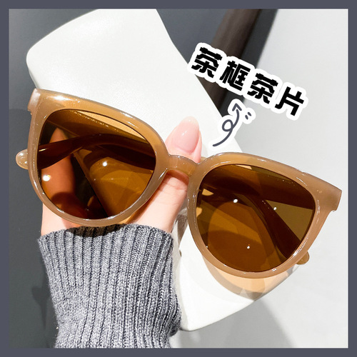 Xu Hongdou's same style sun protection UV small round white sunglasses for women with trendy square round faces and slimming sunglasses for women driving