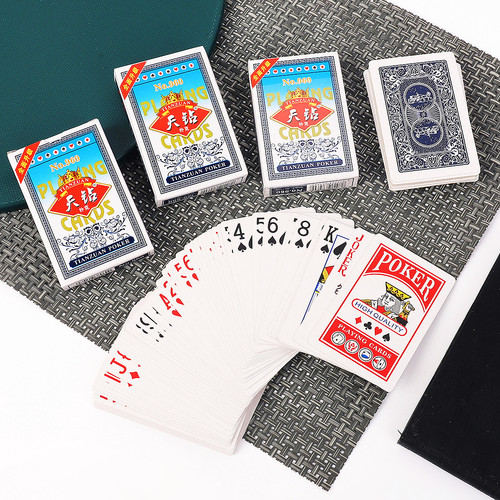 Factory direct selling playing cards wholesale, leisure and entertainment thickened cardboard playing cards, adult party, one pair