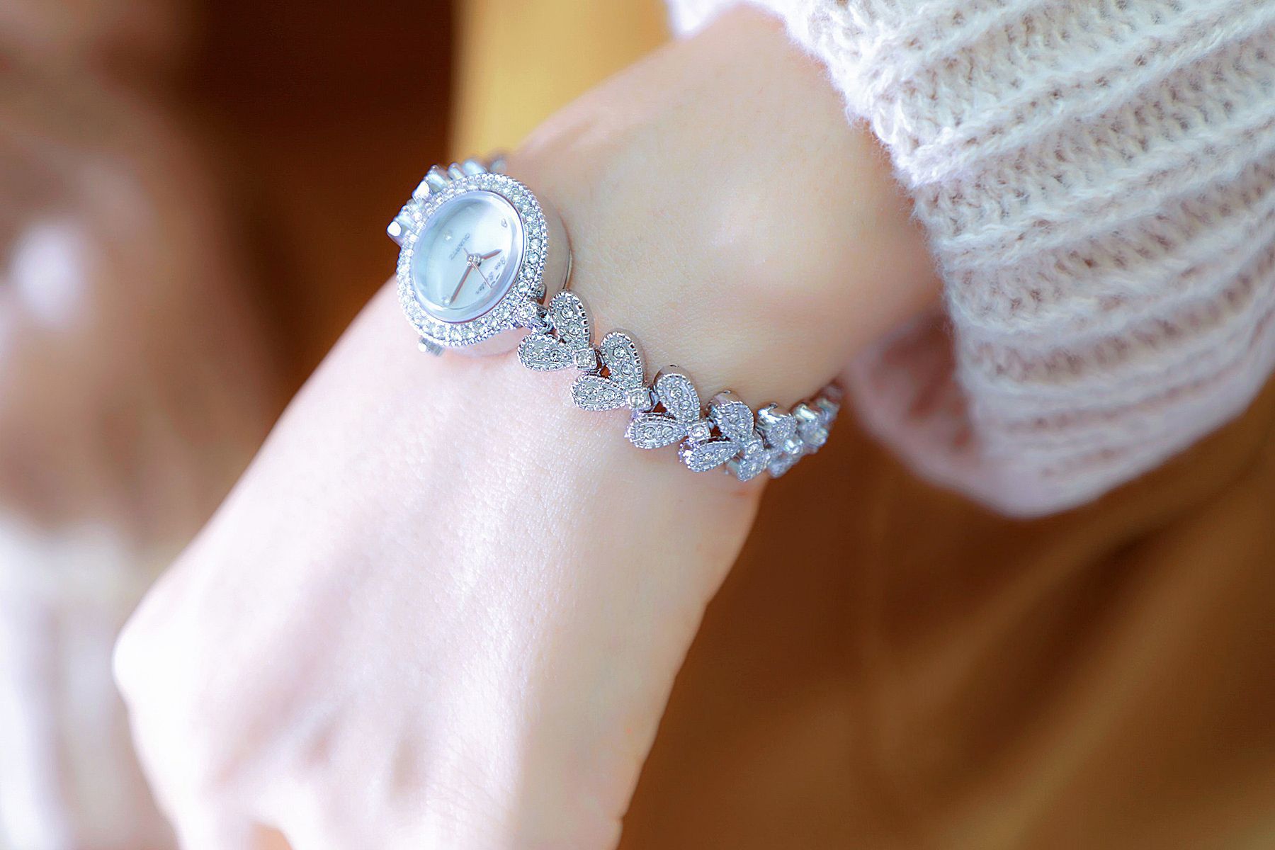 Holiday, Daily Occasion Simple Style Classic Style Heart Shape Jewelry Buckle Quartz Women's Watches