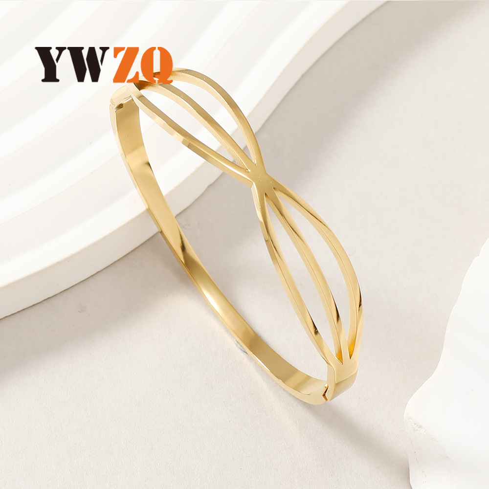 Titanium Steel Hollowed Out Geometric Bracelet Elegant Accessory_voghion.com