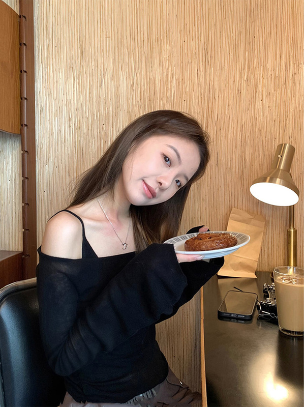 灰色露肩一字肩上衣女春季薄款短款针织衫修身内搭打底衫长袖t恤|undefined
