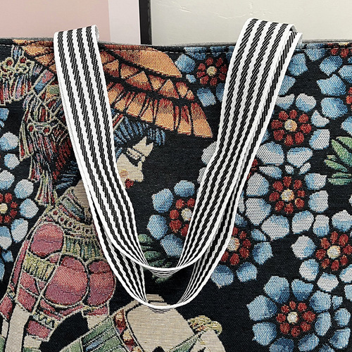 New Autumn and Winter Bags Women's Bags Embroidered Retro Fashion Large Capacity Canvas Bags Shopping and Work Women's Shoulder Bags