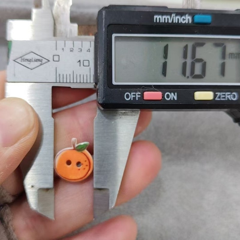 気質多用途オレンジ樹脂二つ目ボタン工場直販ファッション衣類縫製ボタン子供用シャツボタン|undefined