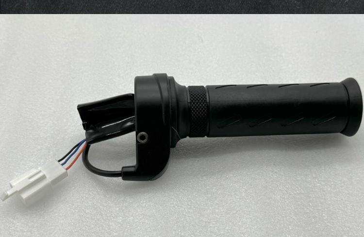 Instant Electric Vehicle Left and Right Handlebar Throttle, New National Standard Electric Scooter Three-Wire Speed Controller, Throttle Acceleration Handle