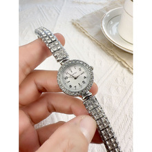 С�PŮʿ�ֱ���С�ɾ��r�b���S���ֱ�Ůʿ���l�羳�r�б���