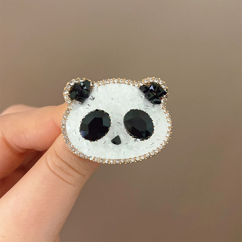 National Treasure Cute Panda Brooch High-end High-end Imitation Crystal Corsage All-match Coat Anti-light Buckle Pin Jewelry