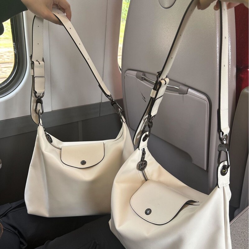 Autumn and Winter New Longchamp Hobo Niche Versatile Underarm Women's Bag, Large Capacity Crossbody Shoulder Fashion Commuter Bag Autumn and Winter New Longchamp Hobo Niche Versatile Underarm Women's Bag, Large Capacity Crossbody Shoulder Fashion Commuter Bag