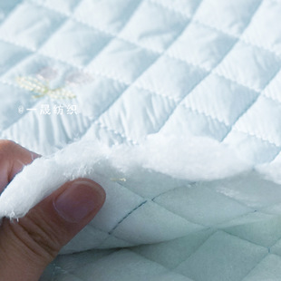 ���y���佑�����ϽW���A�޲�ͯ�b�޷��W�p120g���b���ϬF؛���l