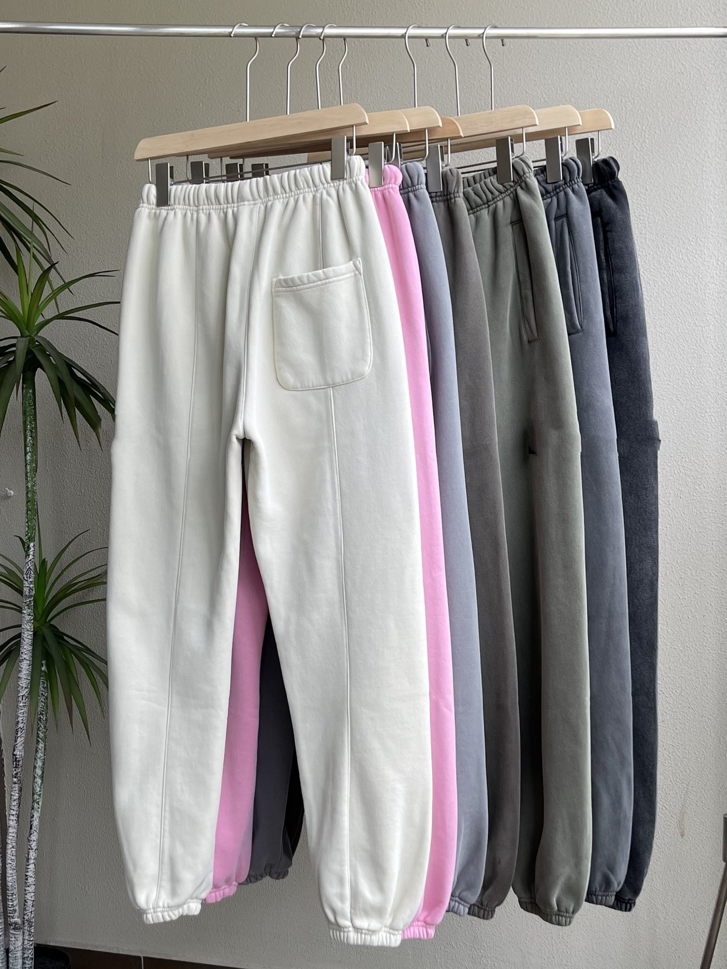 Pantalones de terciopelo 23SS en otoño e invierno Pantalones de terciopelo para hombre