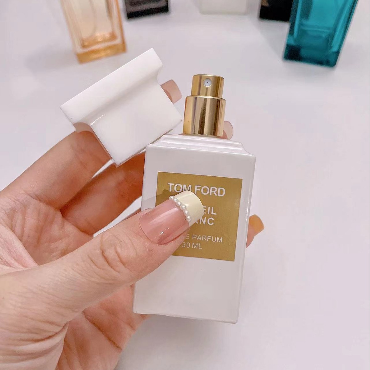 香水分装瓶便携式30ml按压式喷雾瓶50ml替换玻璃瓶小样空瓶