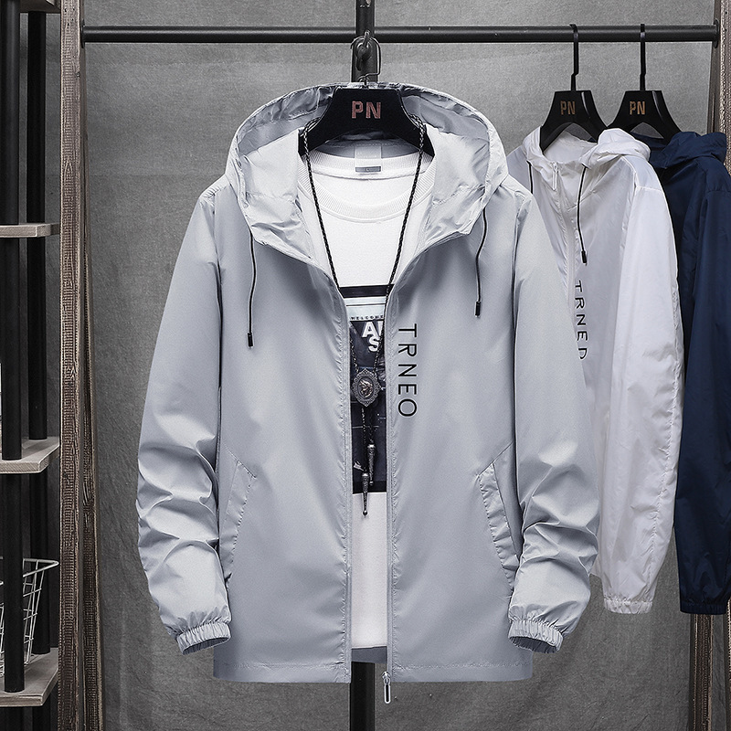 Chaqueta de protección solar de moda nueva chaqueta delgada de hombre de verano al aire libre ventilada ropa de piel anti-UV