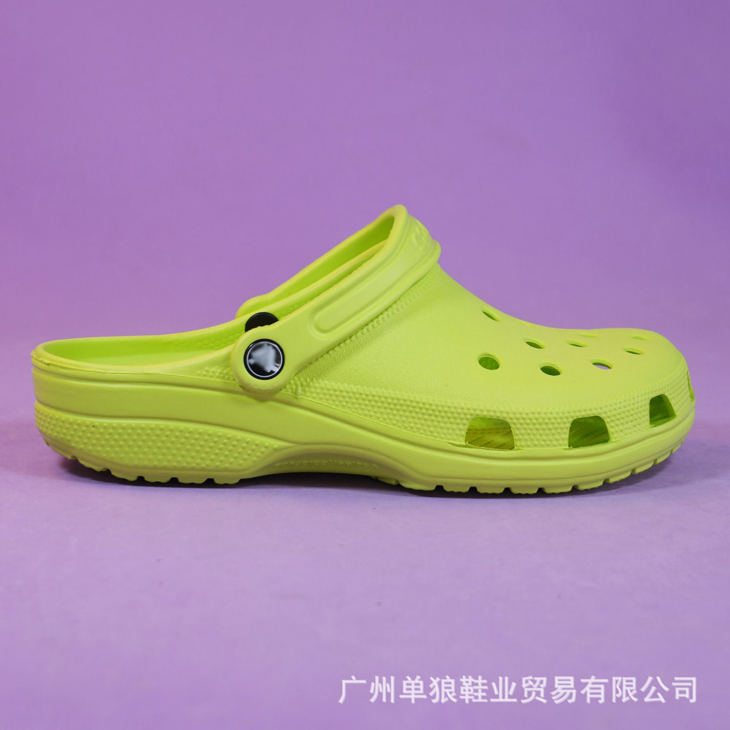 Estrellas etiquetadas de verano EVA zapatos de agujero casuales antideslizantes para mujeres zapatillas antiodorantes para parejas al aire libre sandalias