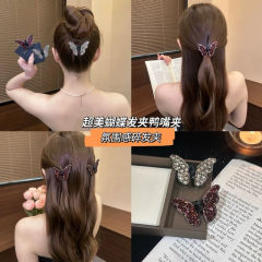 新商品の超仙蝶のヘアピンは軽くて豪華で、洗練されたサイドクリップ前髪のカチューシャの髪飾りは外に出ます。