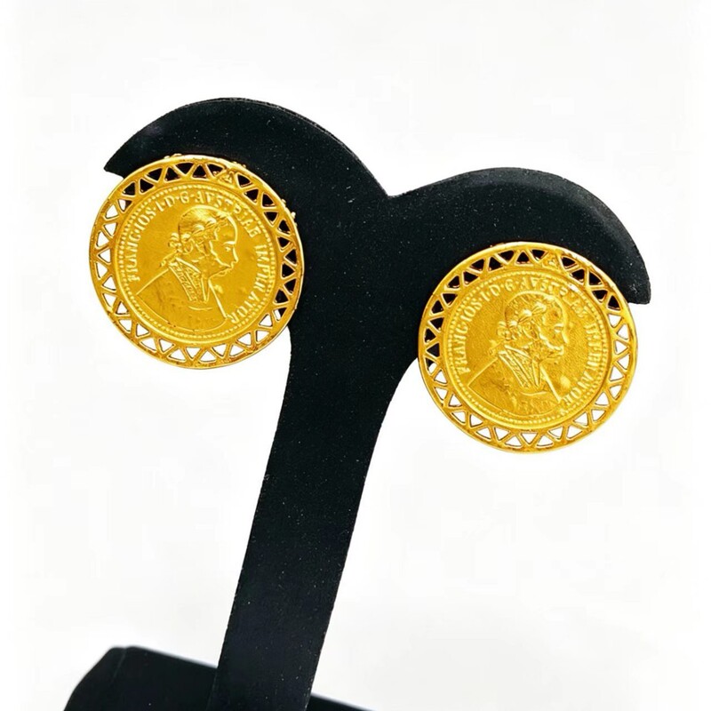 Middle Eastern Round Portrait Earrings Dubai Xinjiang Gold Alloy Earrings Brass Gold-Plated Bridal Fashion Flower Earrings Middle Eastern Round Portrait Earrings Dubai Xinjiang Gold Alloy Earrings Brass Gold-Plated Bridal Fashion Flower Earrings