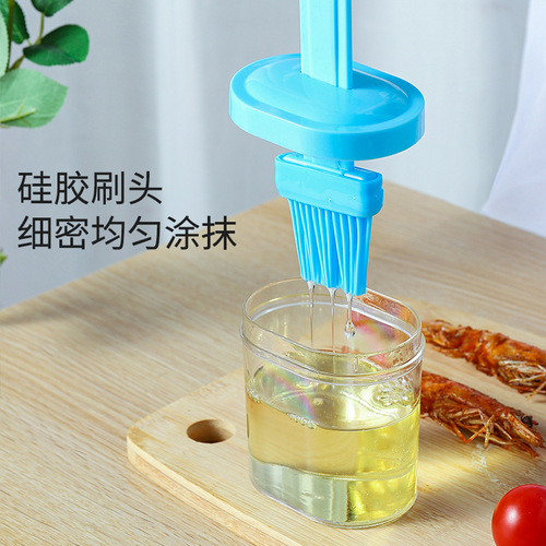 Household silicone oil brush with bottle small oil pot kitchen high temperature resistant baking artifact plastic one-piece barbecue oil bottle brush