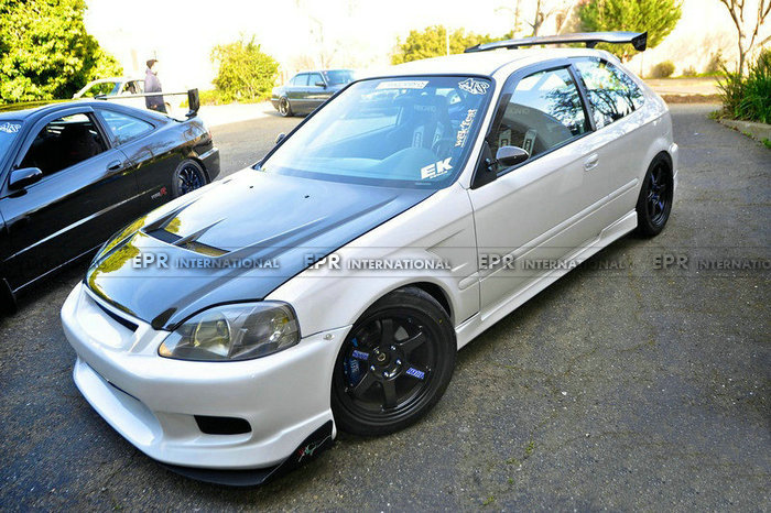Applicable to Honda Civic EK models; JS-style carbon fiber wide-body front fender modification