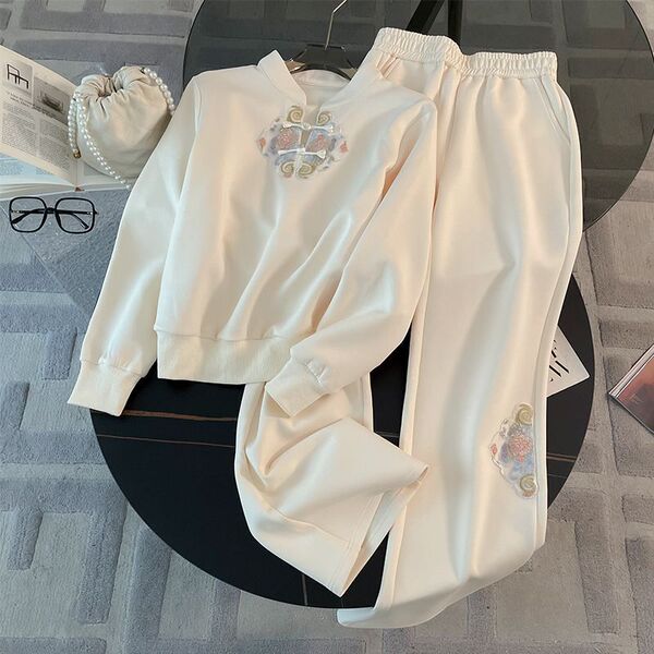 Sports suit