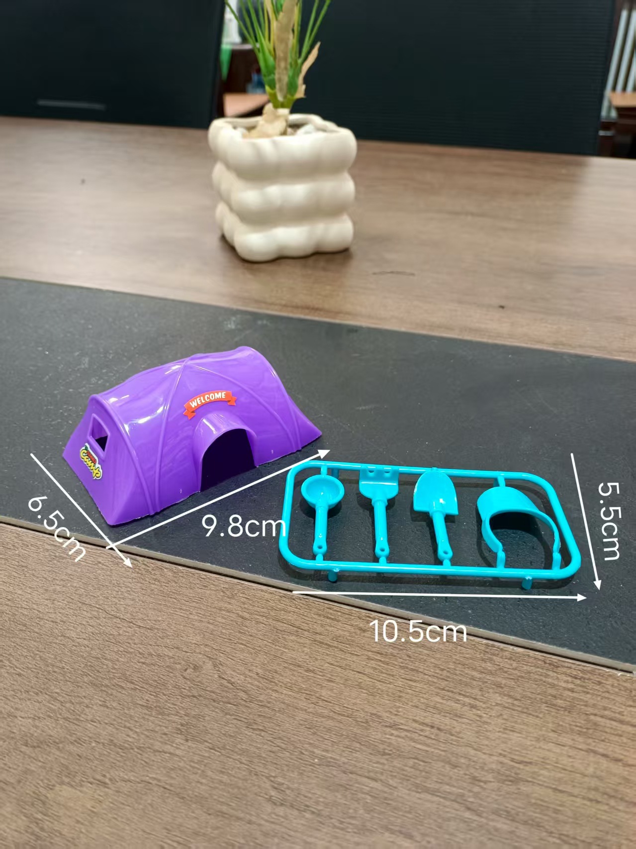 Miniature pet swing diapositivas casa de muñecas gran ventana de perro interactiva casa de juguetes de comercio electrónico fuente de productos