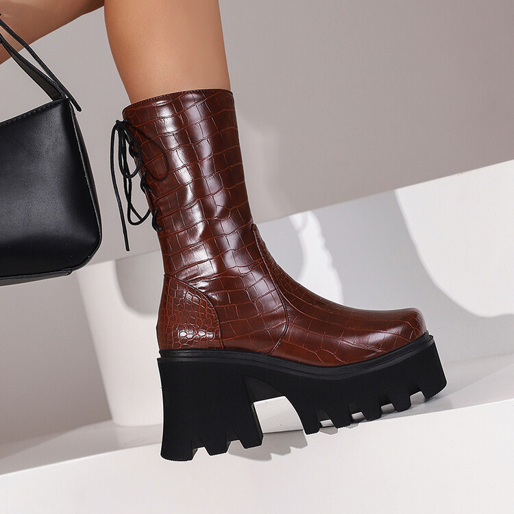 Trendy Brown Crocodile-Patterned Thick-Soled Boots with Back Lace-Up Design, Height-Increasing, Slimming, Versatile Mid-Calf Boots for Women, Available for Export Trendy Brown Crocodile-Patterned Thick-Soled Boots with Back Lace-Up Design, Height-Increasing, Slimming, Versatile Mid-Calf Boots for Women, Available for Export