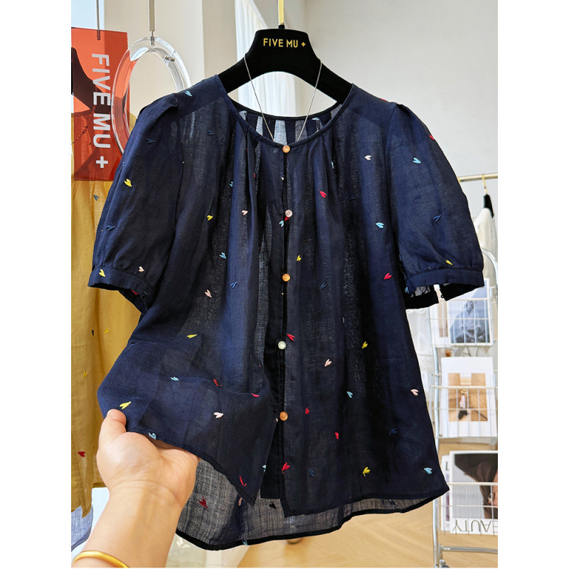 韓国の重工業刺繍小さなラブハートラウンドネック半袖シャツ女性の夏の気質シャツ超見栄えの良い薄いラミートップ|undefined