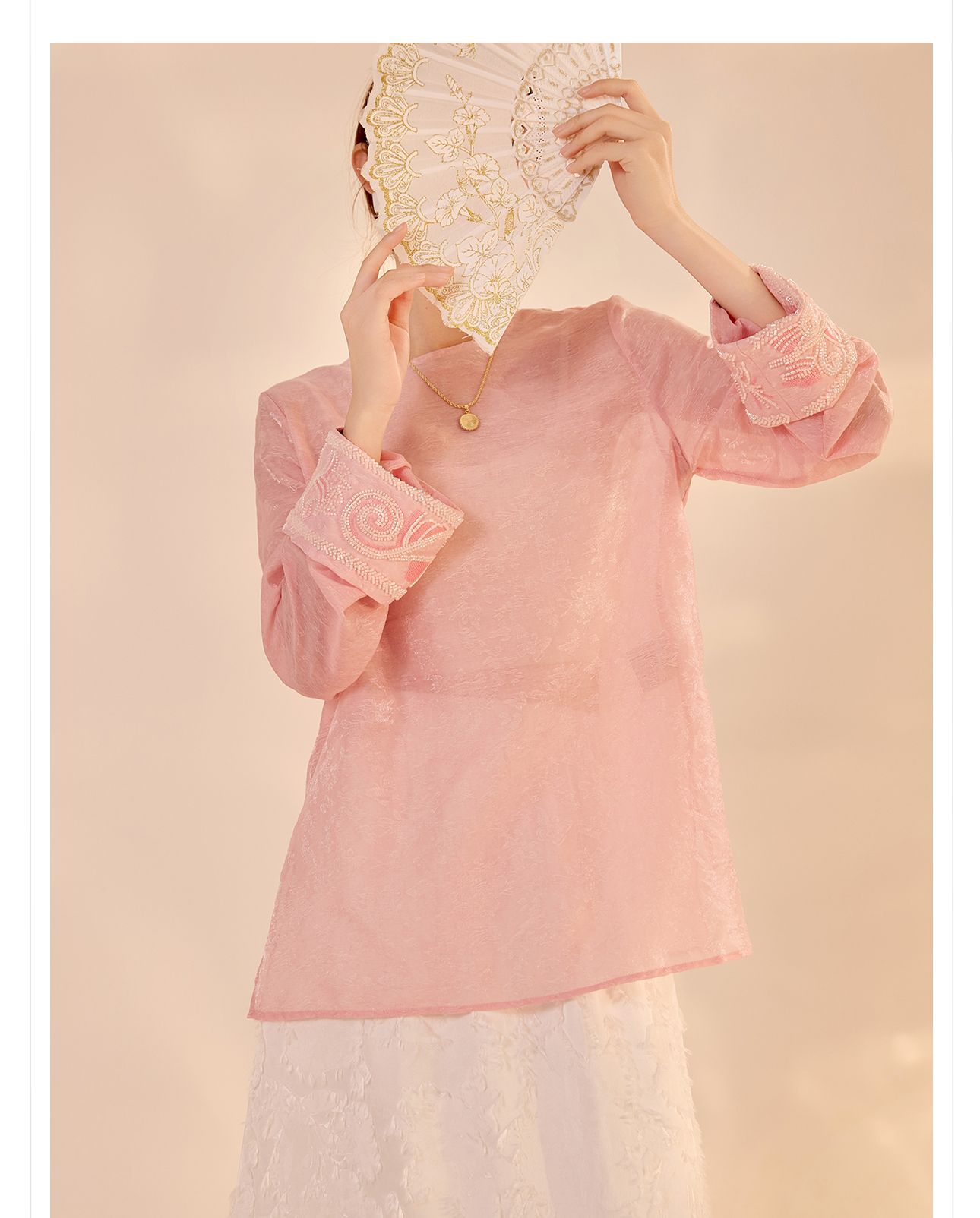 Áo sơ mi nữ dài tay phong cách Trung Hoa mới, đính cườm thêu tay, chất liệu rayon mỏng nhẹ N2071 — Màu hồng, Màu trắng be, Màu vàng nhạt chi tiết 22