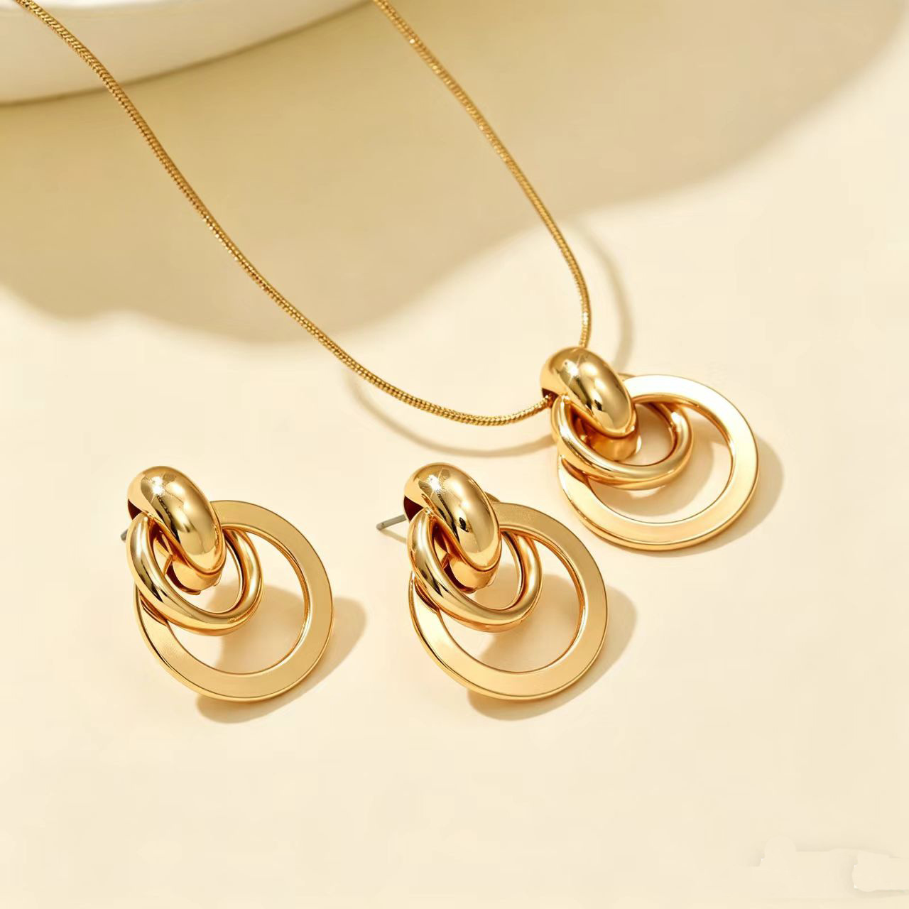 Fashionable elegant universal geometric necklace and earrings