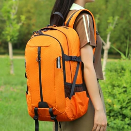 旅行包袋;登山、徒步包;运动背包