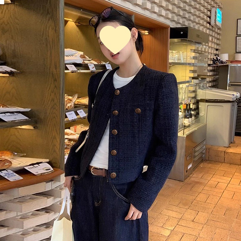 Demi-season jacket for leisure