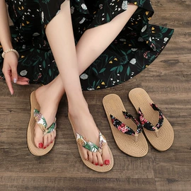 平底拖鞋;男式人字拖;坡跟拖鞋