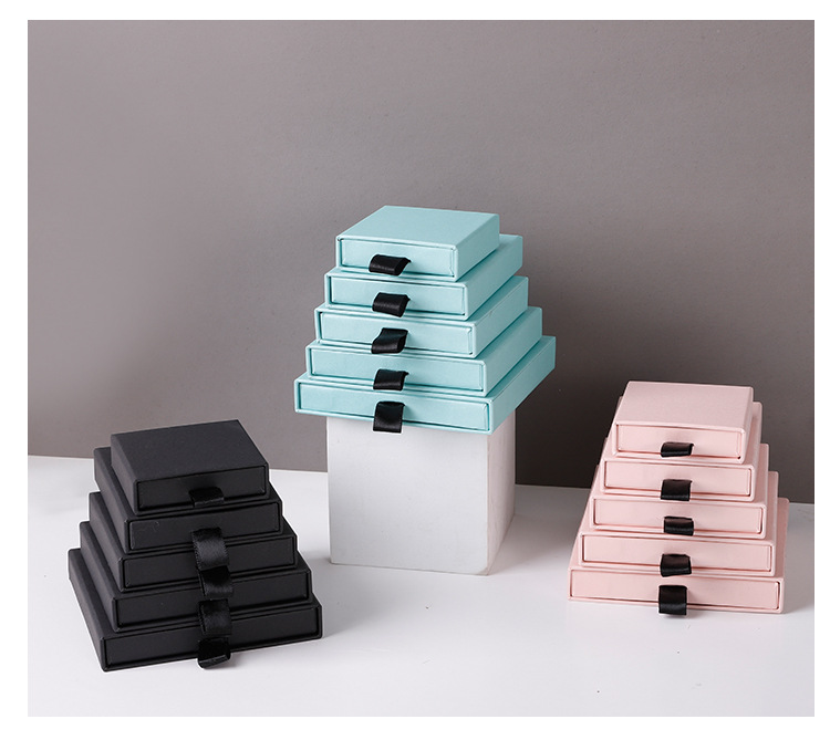 Simple Style Solid Color Paper Jewelry Boxes display picture 3