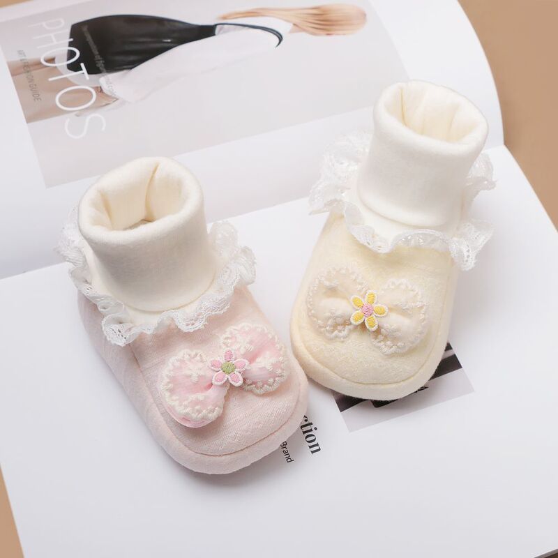 Winter Baby Shoes, Spring and Autumn Styles, Infant Shoes and Socks, 0-12 Months Baby Shoes, Soft-Soled Pre-Walking Shoes, Fleece-Lined for Warmth