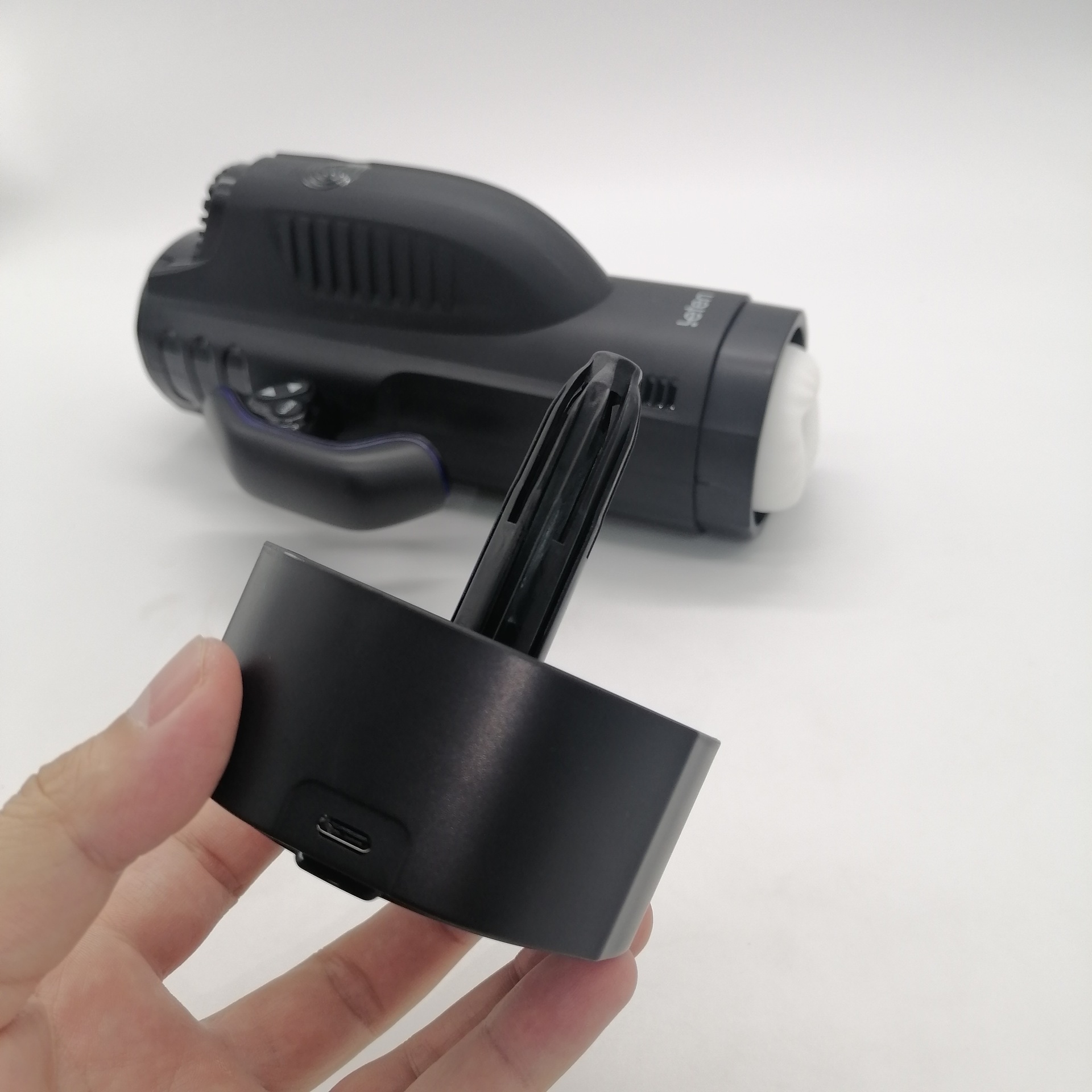 Âm Đạo Giả Leten Thrusting Male Tự Bú Mút không xác định