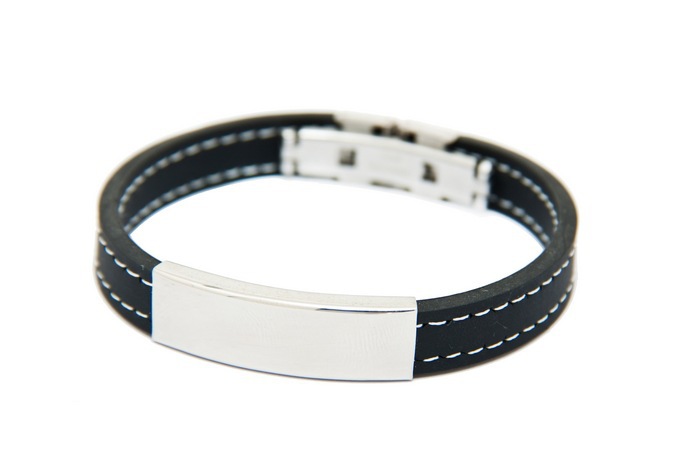 Pulsera de silicona de acero inoxidable de comercio exterior con letras pulseras simples para hombres y mujeres, hebilla de mariposa de cara negra ajustable, joyería pequeña