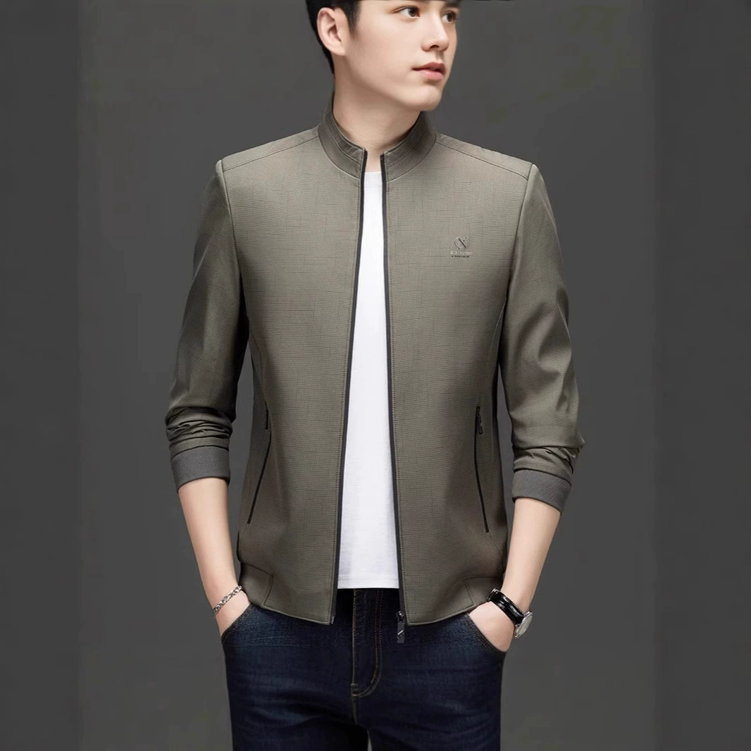 Autumn jacket for leisure with zipper