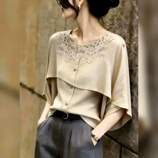 轻奢蕾丝拼接荷叶边袖卡其色上衣女时髦洋气超好看显瘦百搭感