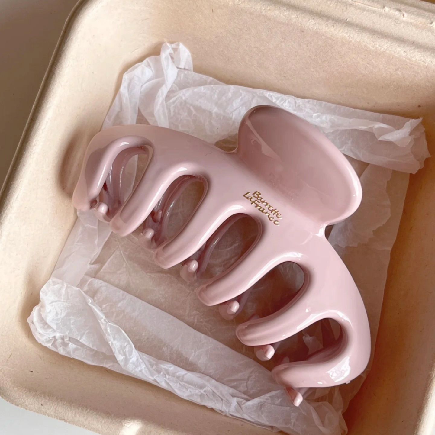 Pink label dragon bone claw clip